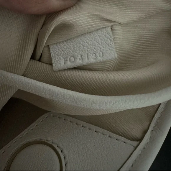 Louis Vuitton Sabia Bouzas PM Monogram Blonde White Shoulder Bag Cruise 2011 - Picture 14 of 15